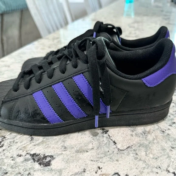 Adidas Superstar Black and Purple Leather Shoes Size 8.5 - Picture 2 of 7